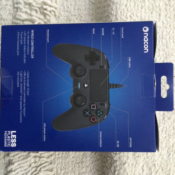 Play Station 4 Wired Controller - Picture 7 of 7